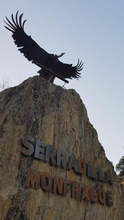 At La Catamusa Serradilla Zewnętrze zdjęcie